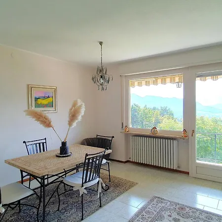 بيت للعطل By With Stunning Views لووِنو