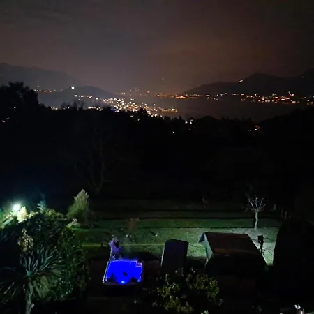 By With Stunning Views بيت للعطل